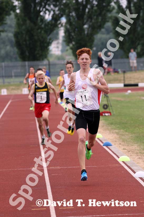 800 metres 09